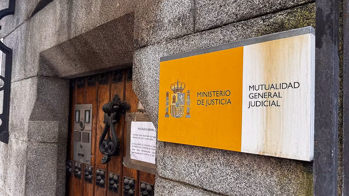 Mugeju: más jueces y fiscales eligen la sanidad pública